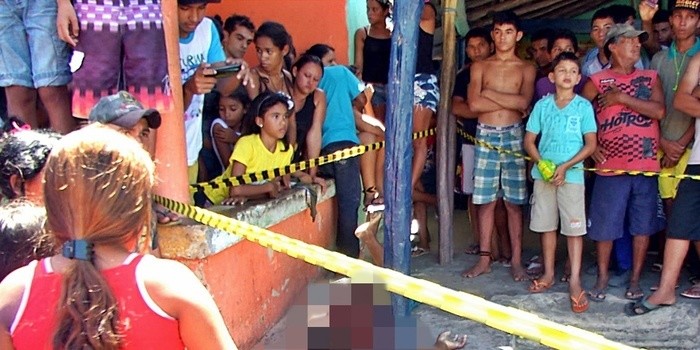 Homem é assassinado a tiros em bar no litoral do Piauí