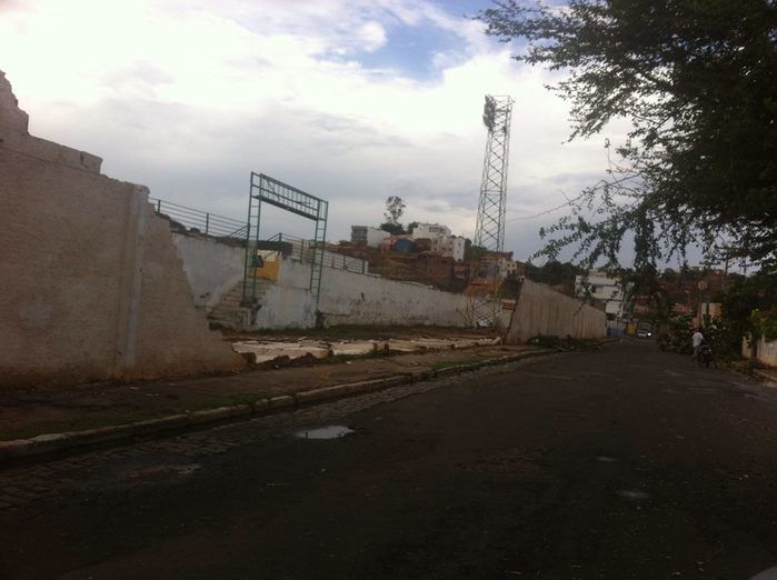 Destruição na cidade (Crédito: Reprodução)
