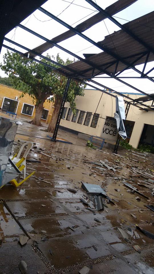 Estragos da ventania na cidade de Picos (Crédito: Reprodução)