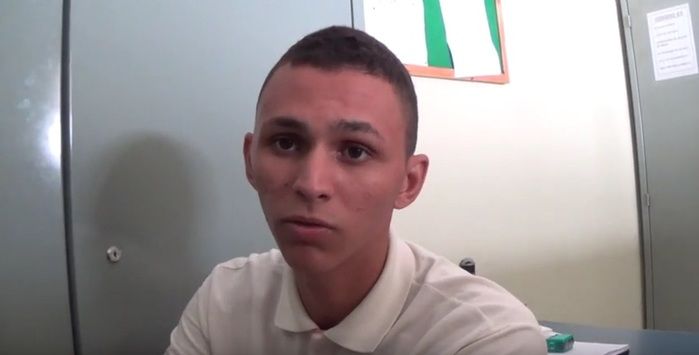 Jovem acusado de assalto à taxista (Crédito: Reprodução/TV Meio Norte)