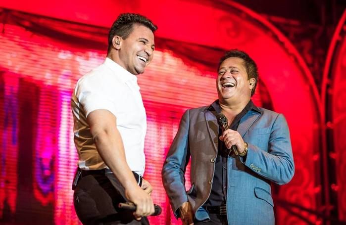 Eduardo Costa e Leonardo cantam no projeto Cabaré (Crédito: Divulgação )