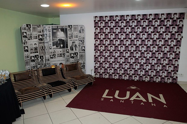 Local onde Luan recebe os fãs