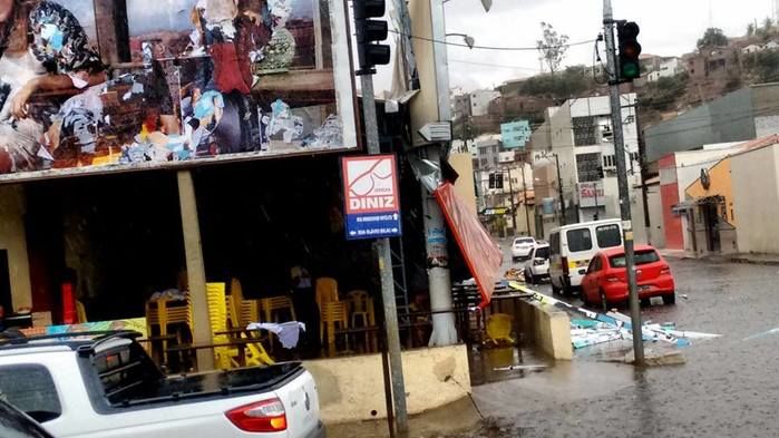 Ruas da cidade após a ventania (Crédito: Reprodução)