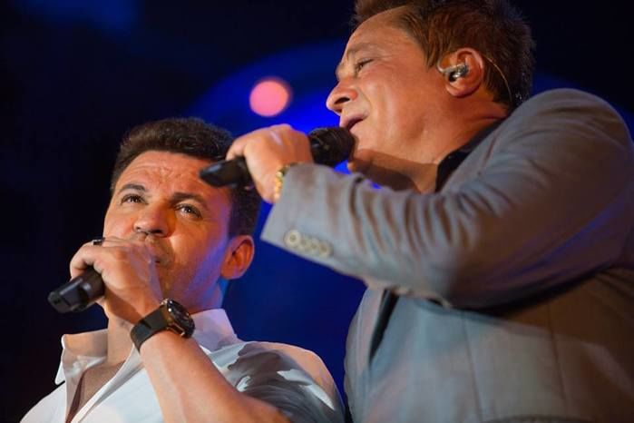 Eduardo Costa e Leonardo cantam no projeto Cabaré (Crédito: Divulgação )