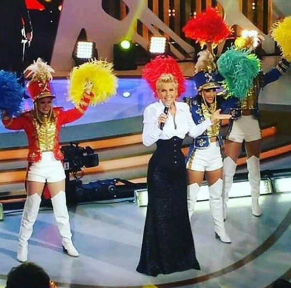 Xuxa e suas paquitas (Crédito: Divulgação)