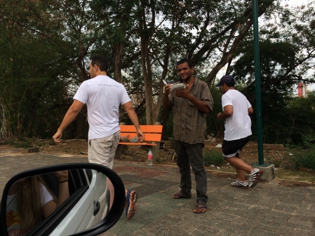 Amigos fazem parte do projeto 'Natal com conforto' (Crédito: Reprodução)