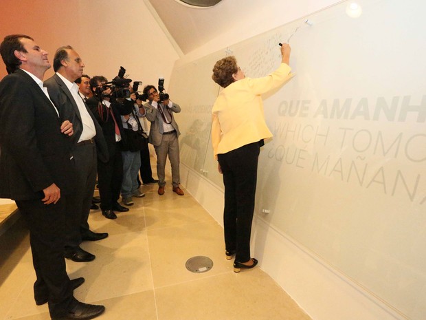 Presidente deixa depoimento em museu (Crédito: Reprodução)
