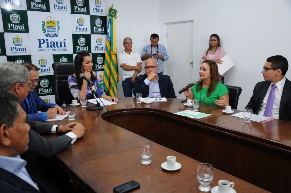 Programa oferecerá linha de crédito habitacional para servidores públicos (Crédito: Francisco Leal)