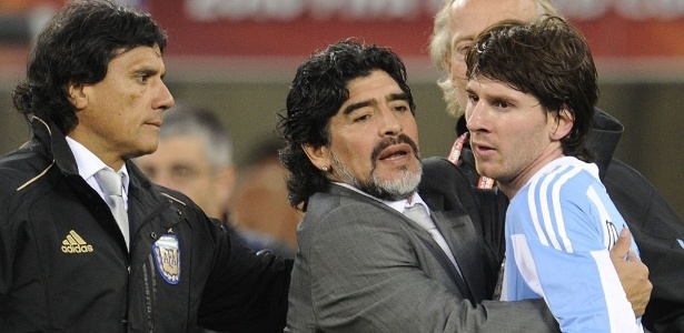 Diego (Maradona) e Lionel Messi (Crédito: AFP)