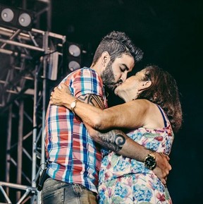 Gusttavo Lima e a mãe, Sebastiana (Crédito: Repodução)