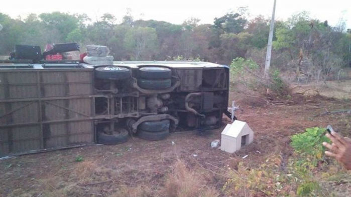 Acidente com ônibus próximo a Batalha