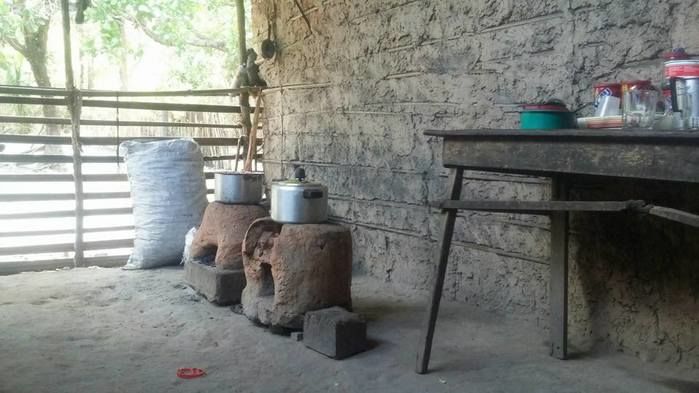 Casa da família dos irmãos que sofreram queimaduras