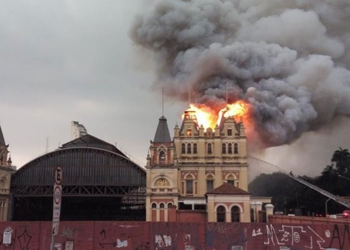 Incêndio no Museu da Língua Portuguesa (Crédito: Reprodução/ Facebook)