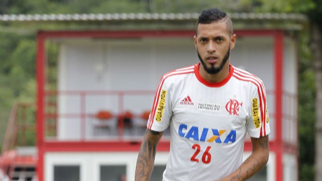 Paulinho não interessa ao novo técnico