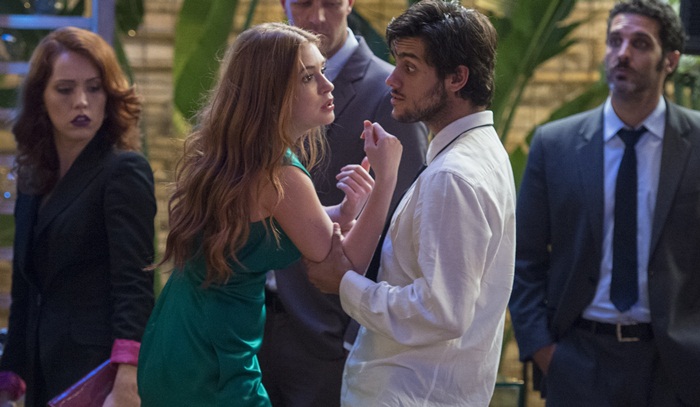 Eliza fica arrasada com atitude de colega