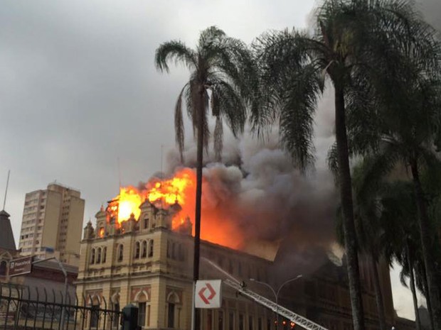 Incêndio no Museu da Língua Portuguesa (Crédito: Reprodução)