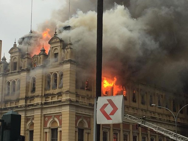 Incêndio no Museu da Língua Portuguesa (Crédito: Reprodução)