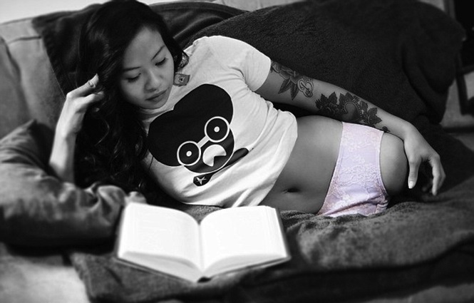 Ela afirma que se sente sexy com o corpo (Crédito: Reprodução)