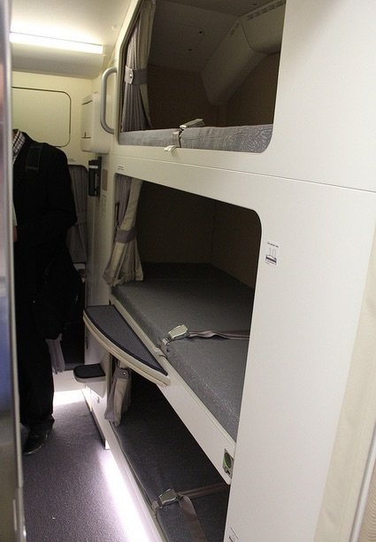 Quarto das aeromoças (Crédito: Reprodução)