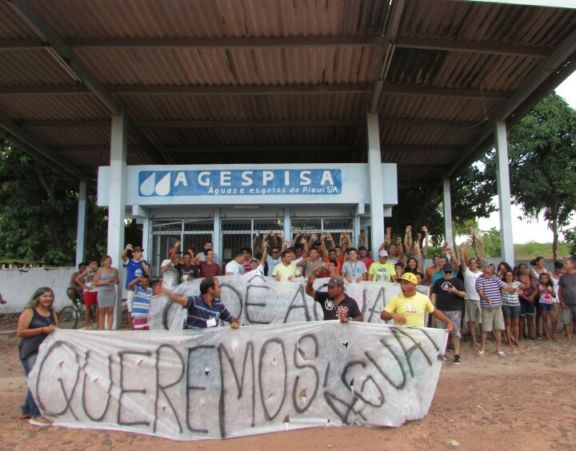 Manifestantes fecharam a BR-343 (Crédito: Reprodução)
