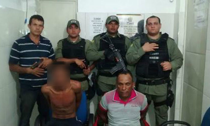 Policiais prenderam dois suspeito de assaltar caminhonete (Crédito: portalsaojoanense)