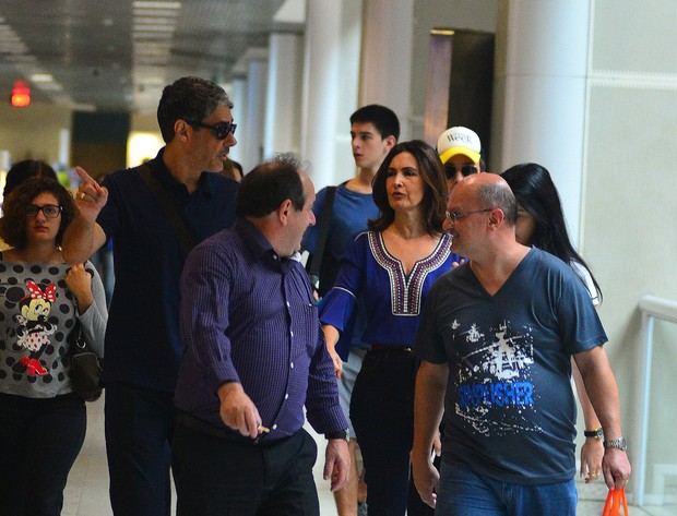 Fátima Bernardes e Família em viagem (Crédito: William Oda / AgNews)