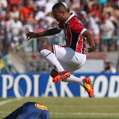 Em dia de estreia, São Paulo bate Penapolense com gol 200 de Luís Fabiano