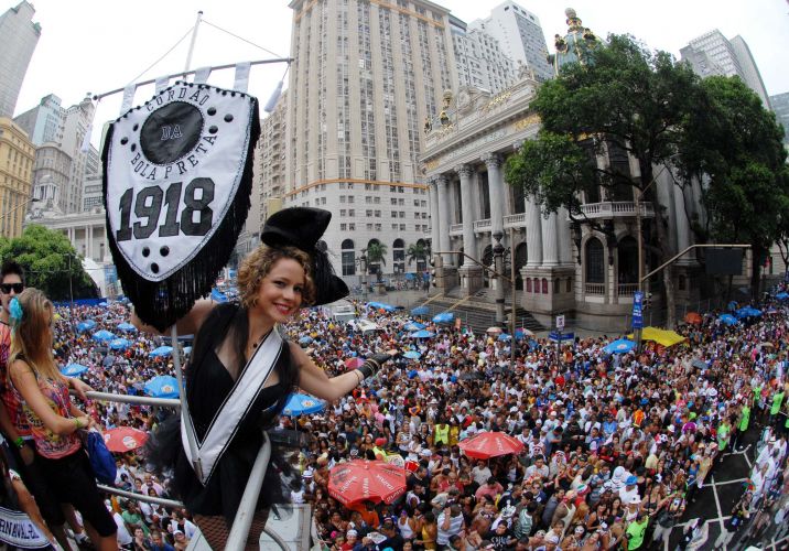 Com estimativa de 2 milhões de foliões, Bola Preta comemora seu 97º Carnaval