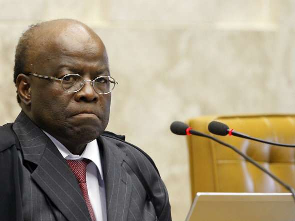 Joaquim Barbosa pede a demissão do Ministro da Justiça