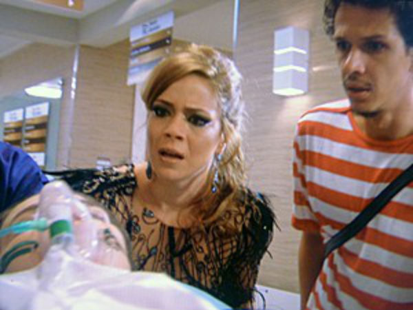 Entre a vida e a morte, Cora revela que sabe quem tentou matar Zé