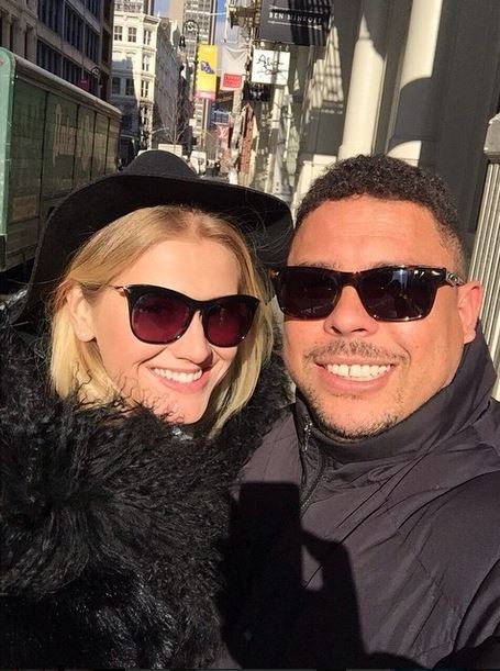 Celina, novo affair de Ronaldo, posta foto com o ex-jogador: "Te amo"
