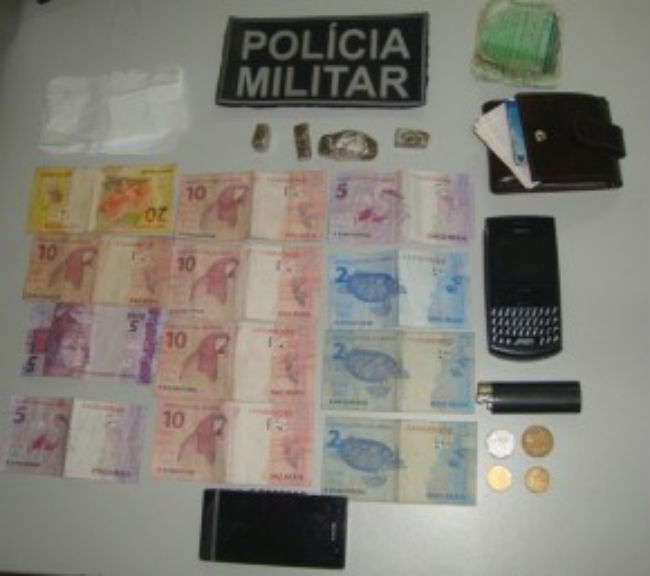 Polícia prende casal por tráfico de drogas na cidade de Floriano