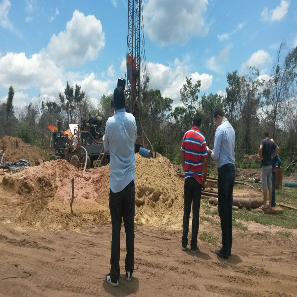 Prefeito Betinha visita obras e ações para reportagem da Tv Meio Norte