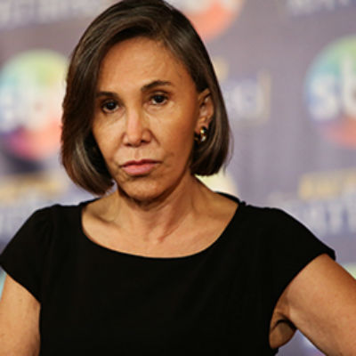 Florinda fala sobre separação de Chaves e diz que Girafales a cortejava