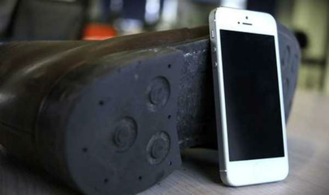 Ladrão é descoberto após iPhone roubado começar a tocar dentro de seu sapato