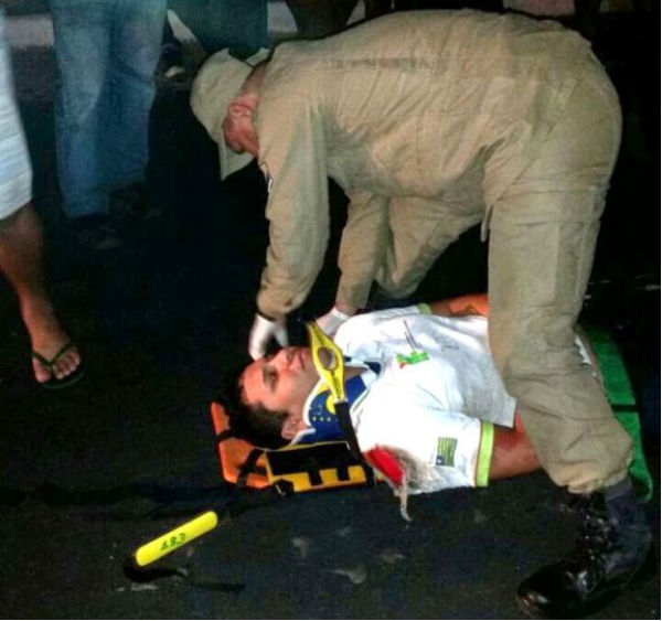 Motorista atropela cachorro, perde o controle de moto e fica gravemente ferido em Parnaíba