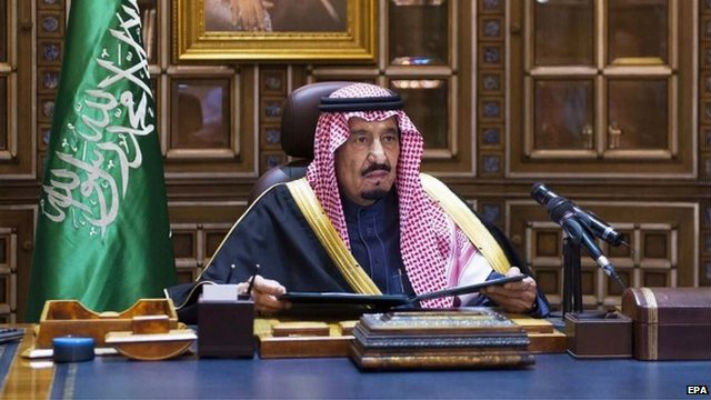 Rei da Arábia Saudita inicia governo distribuindo R$ 50 bilhões de reais para cidadãos