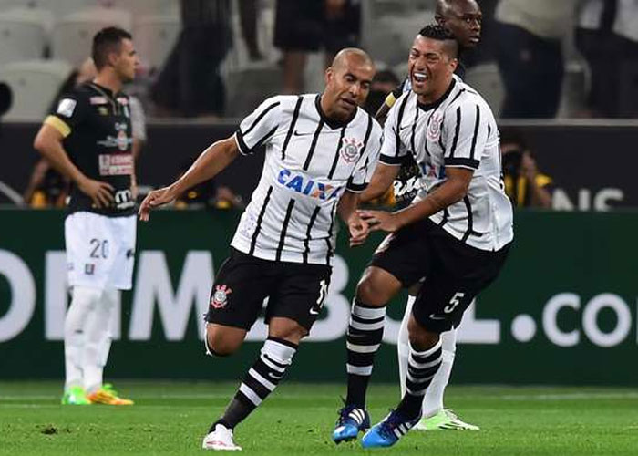 Libertadores 2015: Corinthians vence Once Caldas por 4 a 0 em Itaquera e encaminha vaga