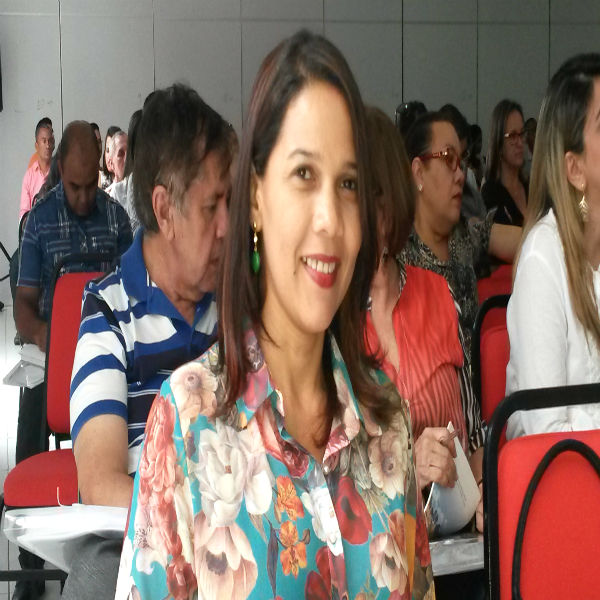 Prefeita Ana Célia participa de seminário promovido pelo Cosems