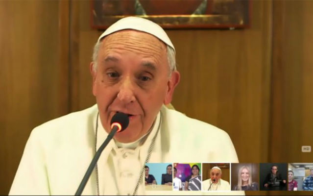 Sou um desastre com tecnologia, afirma papa Francisco