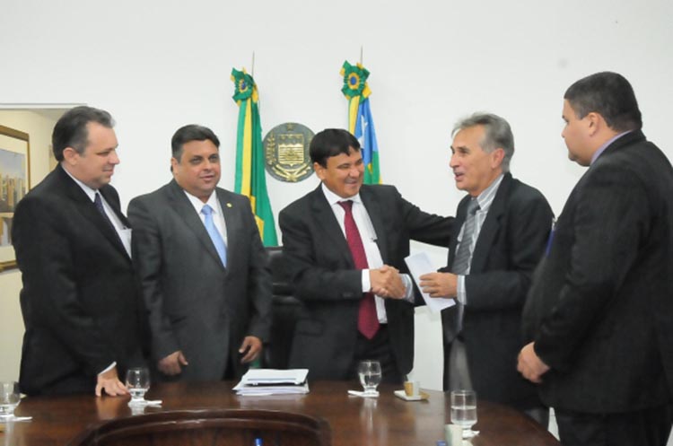 Empresa acerta voos para Parnaíba e analisa São Raimundo Nonato