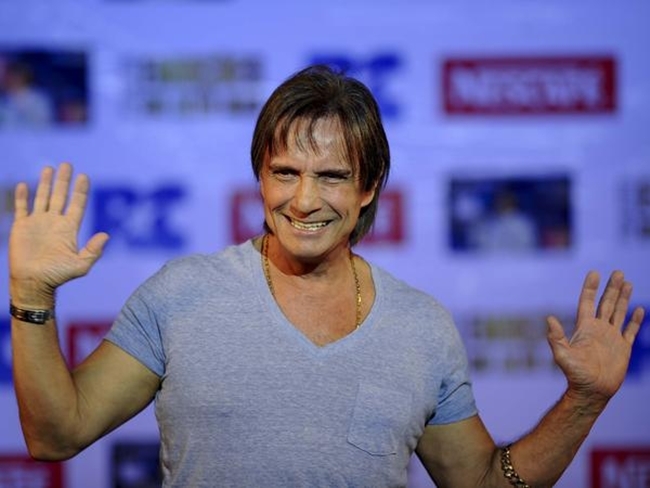 Roberto Carlos surpreende e diz que vai escrever música para os gays