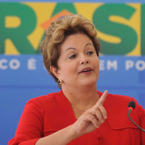 Dilma Rousseff sanciona Lei dos Caminhoneiros sem veto, informa Palácio do Planalto