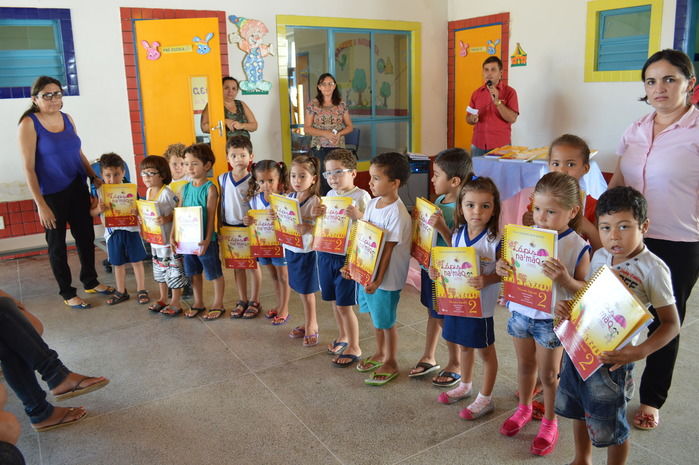 Prefeitura e  Secretaria Municipal de Educação compram livros didáticos para a Educação Infantil  - Imagem 26