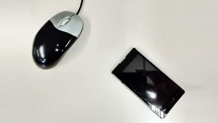 Jovens criam aplicativo que transforma smartphone em mouse
