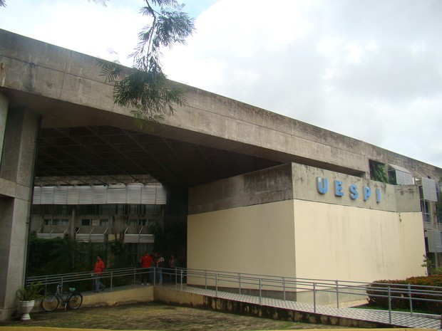 Parfor/Uespi lança edital com quase 700 vagas para professor formador