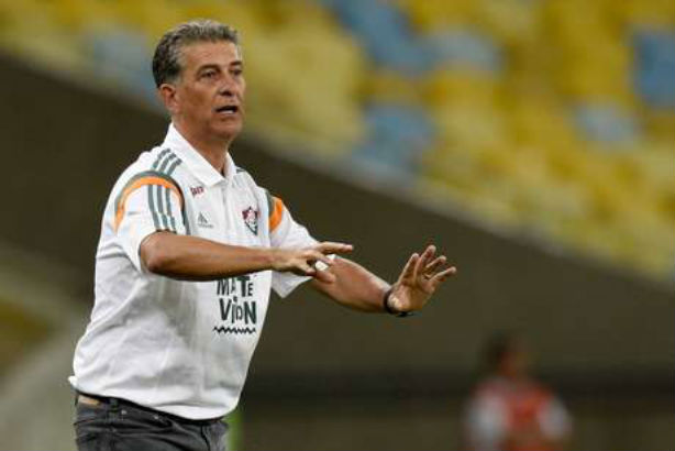 Fluminense anuncia saída do técnico Ricardo Drubscky