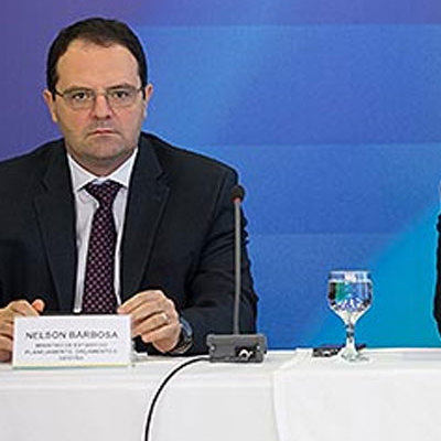 Nova regra de aposentadoria reduz gastos de R$ 50 bi, diz ministro