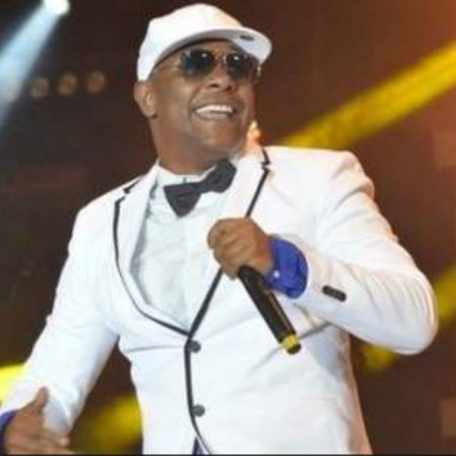 Vocalista do Psirico fica deprimido após vazar suposta foto íntima