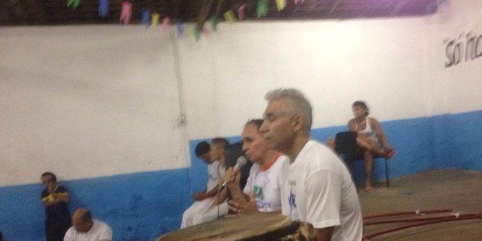 Mestre Tucano e o Mestrando Paulinho Velho se encontram no Caldeirão da Capoeira